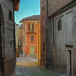 Casa All'angolo Feriehus Rocchetta Tanaro