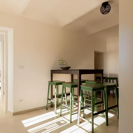 Casa All'angolo Casa de Férias